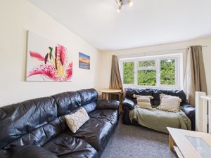 Photo 19- click for photo gallery